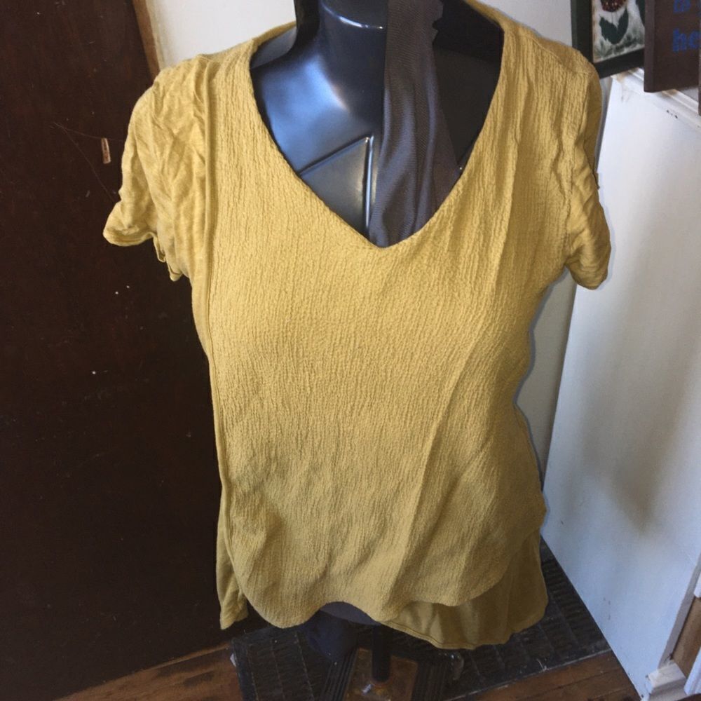Soft Surroundings M asymmetrical crepe v-neck cottage core blouse